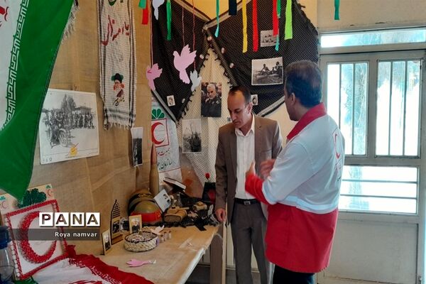 نمایشگاه دفاع مقدس جوانان جمعیت هلال احمر مانه و سملقان