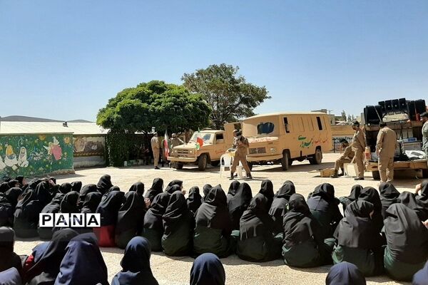 حضور کاروان مقاومت در مدرسه حضرت معصومه شهرستان فیروزکوه