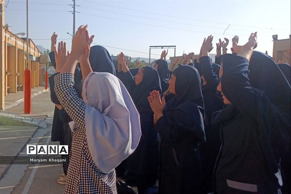 جشن عاطفه‌ها در دبیرستان‌های دخترانه ناحیه 3 شیراز