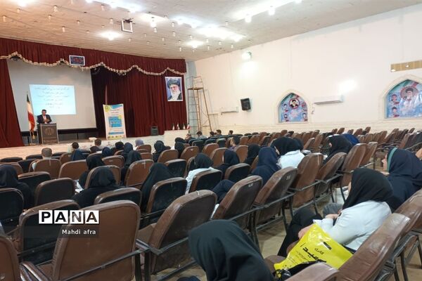 کارگاه توانمند‌سازی مراقبین سلامت مدارس قطب ۶ استان خوزستان