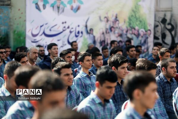 آیین افتتاحیه چهارمین دوره لاله‌های روشن