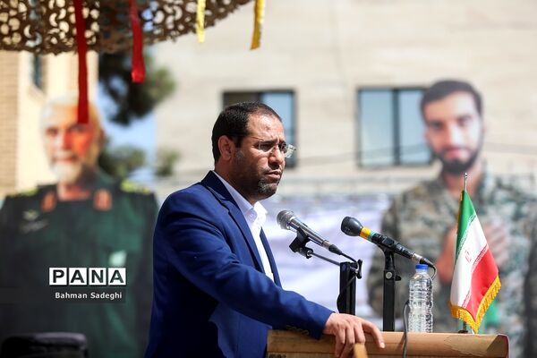 آیین افتتاحیه چهارمین دوره لاله‌های روشن