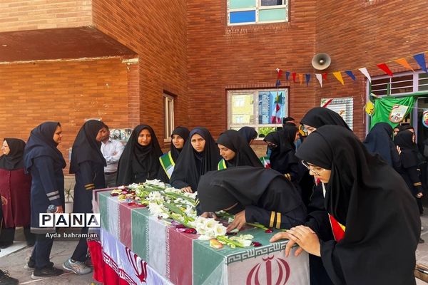 استقبال از شهید گمنام در مدرسه نبوت صفادشت