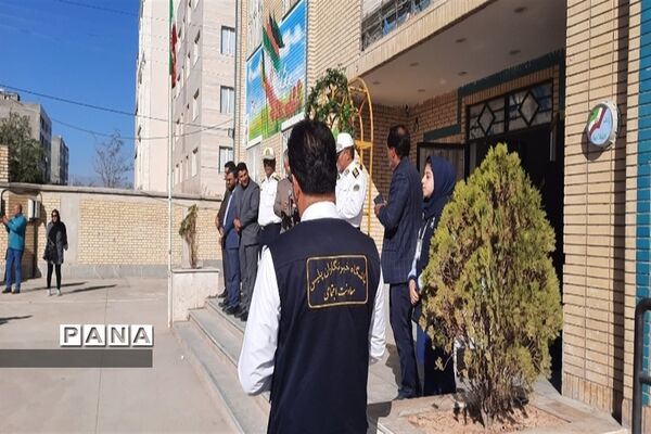 مراسم نواختن زنگ مهر و  تقدیر از فرزندان شهید سرهنگ جام دوست