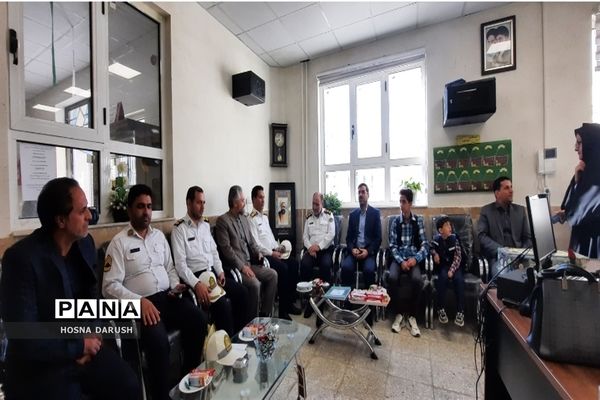 مراسم نواختن زنگ مهر و  تقدیر از فرزندان شهید سرهنگ جام دوست