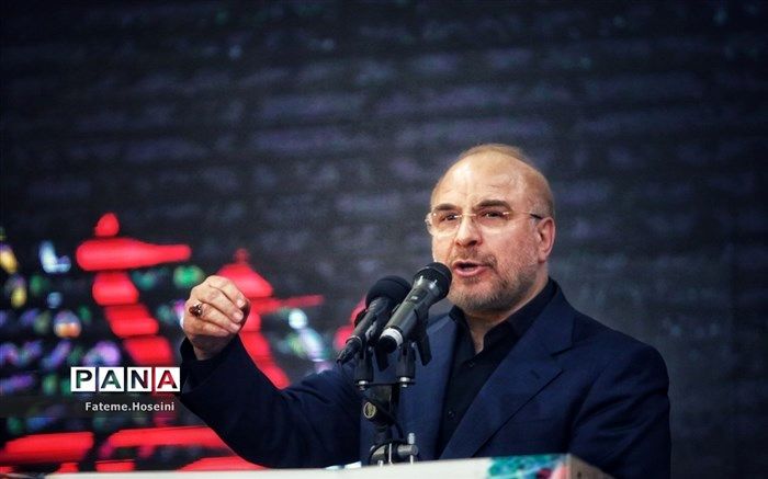 قالیباف: اتصال به سیستم جهانی بانکی حق بین‌المللی است