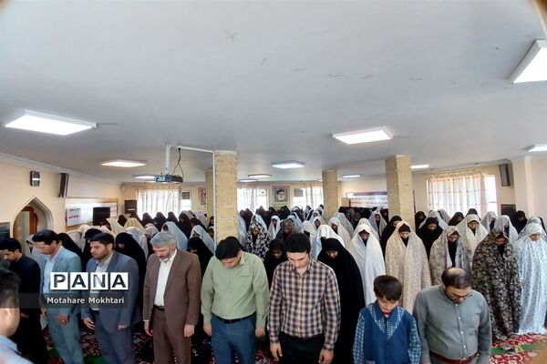 آیین نواختن زنگ نماز در اراک