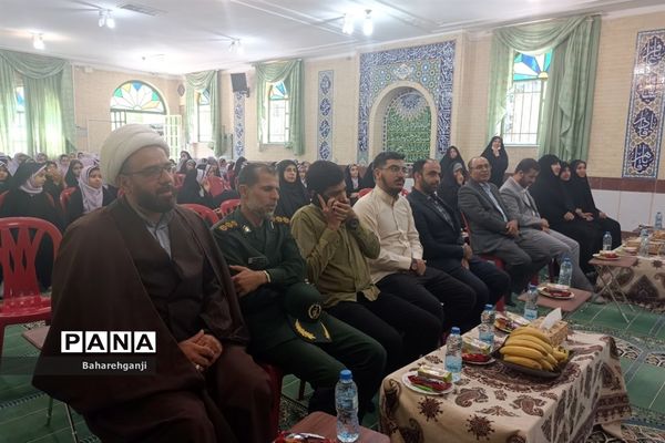 آیین رو نمایی از کتاب «به رسم عموقاسم» دل نوشته‌های دانش‌آموزان در دبستان شاهد لاله‌ها