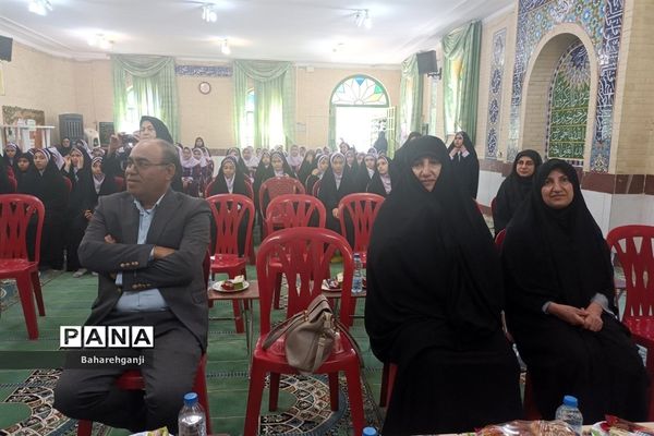 آیین رو نمایی از کتاب «به رسم عموقاسم» دل نوشته‌های دانش‌آموزان در دبستان شاهد لاله‌ها