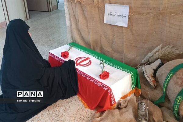 مراسم گرامیداشت و یاد شهدا به‌مناسبت هفته دفاع مقدس در مدرسه توفیق