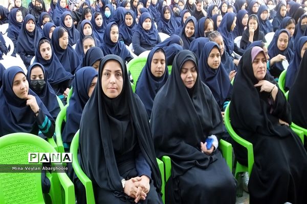 برگزاری مراسم دفاع مقدس در آموزشگاه دخترانه علامه مجلسی شهرستان پیشوا