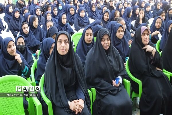 برگزاری مراسم دفاع مقدس در آموزشگاه دخترانه علامه مجلسی شهرستان پیشوا