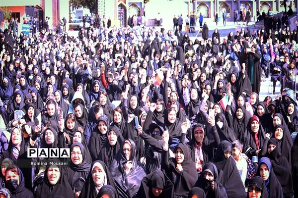 اجتماع جوانان نقش آفرین گام دوم انقلاب