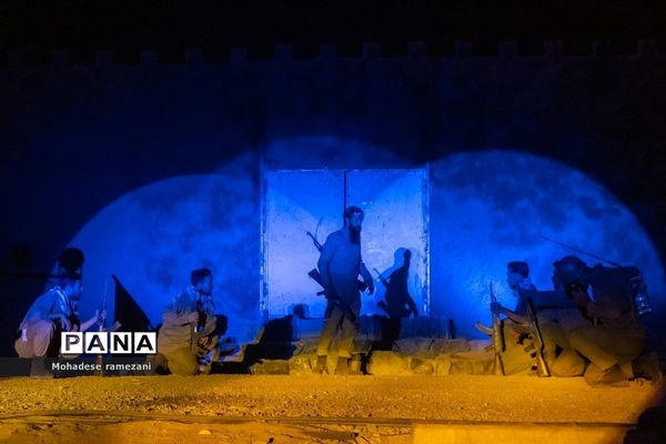 نمایش بزرگ میدانی نوری در نیمروز در بوستان کوهشار