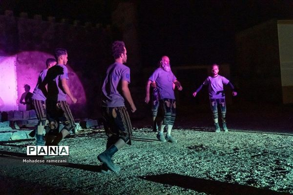 نمایش بزرگ میدانی نوری در نیمروز در بوستان کوهشار