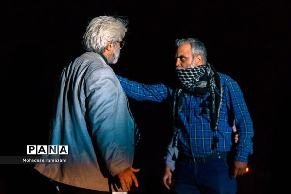 نمایش بزرگ میدانی نوری در نیمروز در بوستان کوهشار