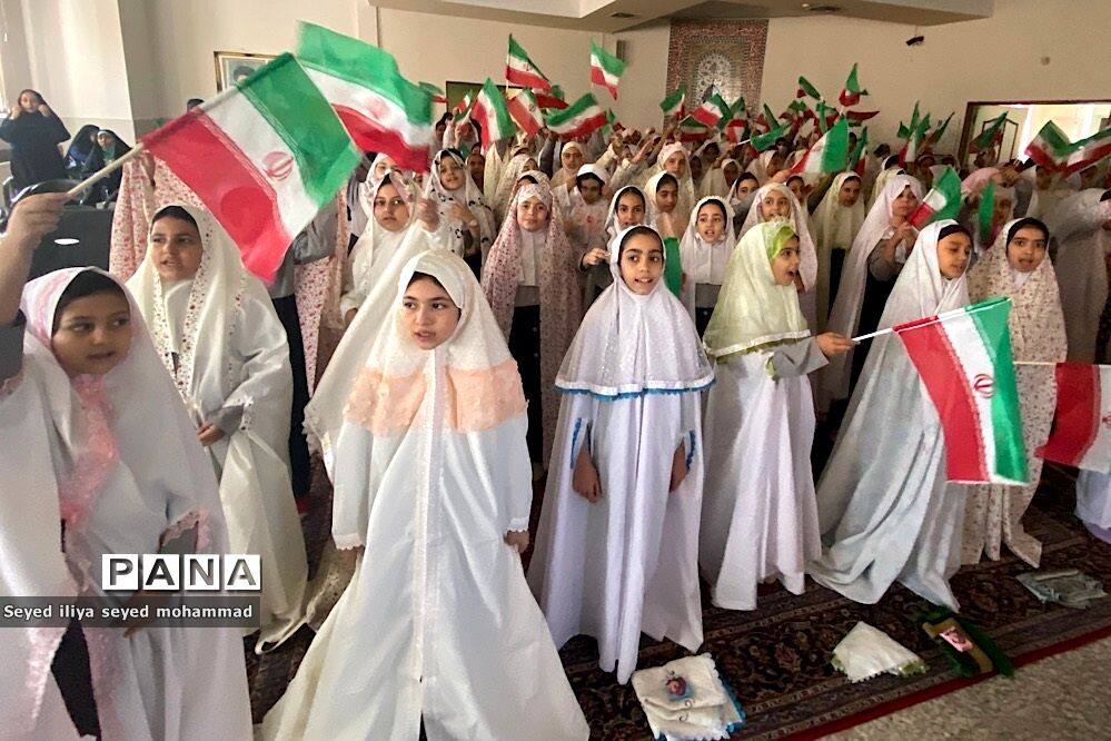 برپایی نماز در راستای اجرای طرح نورچشم در ناحیه یک شهرری