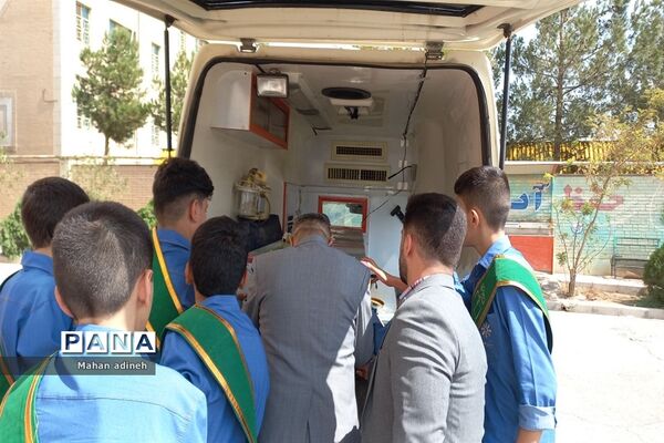 مراسم تجدید پیمان با شهید گمنام در دبیرستان علامه حلی۲ شهر جدید پرند