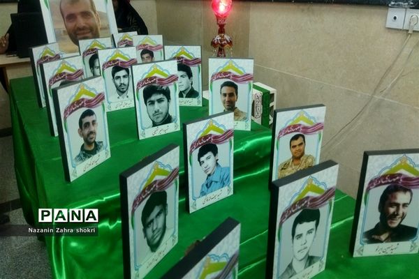 برگزاری نمایشگاه  اسوه به‌مناسبت هفته دفاع مقدس در شهرستان قرچک