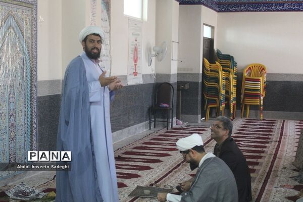 نماز جماعت در دبیرستان متوسطه اول شهید سهام خیام بوشهر