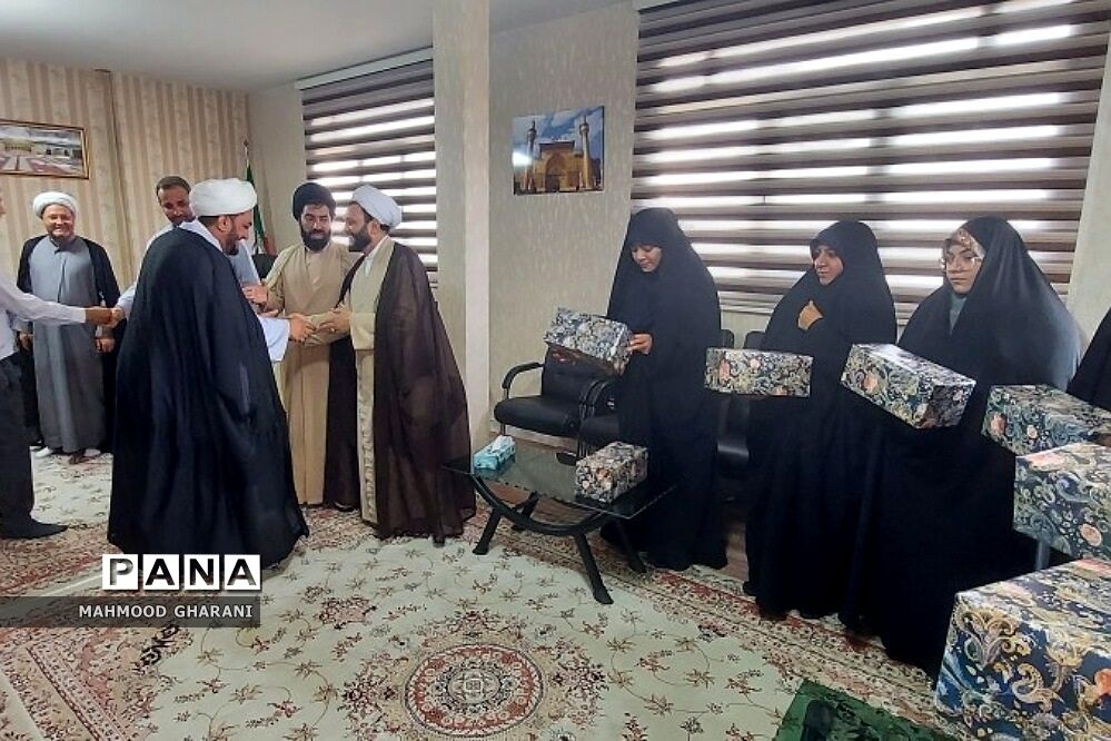 مراسم تجلیل از روحانیون طرح امین مدارس منطقه کهریزک