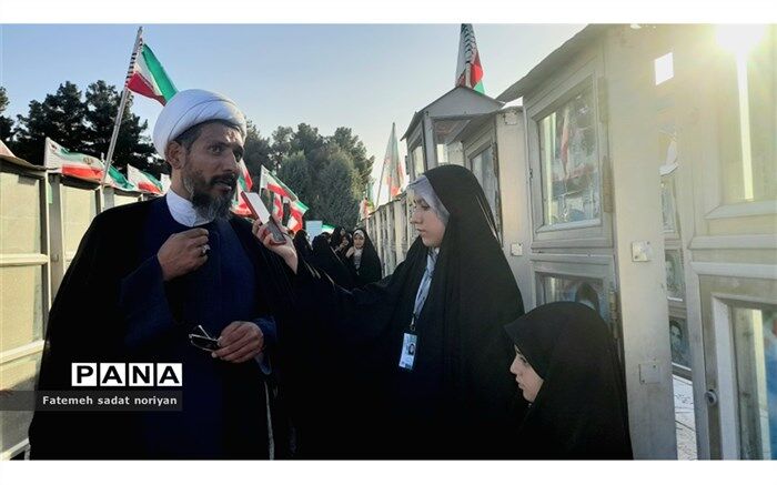 وظیفه هر فرد در جامعه تبیین مسیر و ادامه راه شهدای دفاع مقدس است