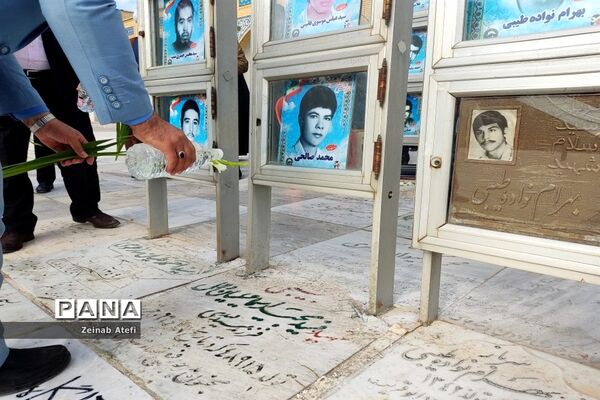 مراسم غبارروبی مزار شهدا در آرامستان خواجه ربیع مشهد