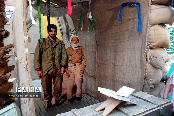 حضور دانش‌آموزان بهارستانی در نمایشگاه روایت گمنامی