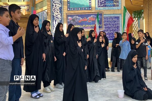 ادای احترام به شهدای دفاع مقدس ابرکوه به مناسبت هفته دفاع مقدس