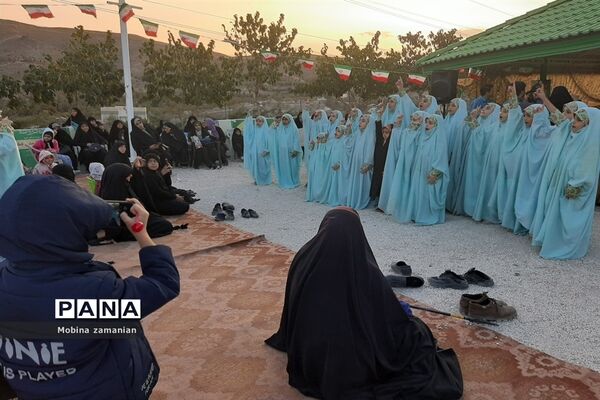 بزرگداشت هفته دفاع مقدس در مزار شهدای پارک خورشید