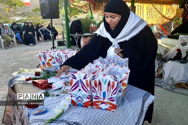 بزرگداشت هفته دفاع مقدس در مزار شهدای پارک خورشید