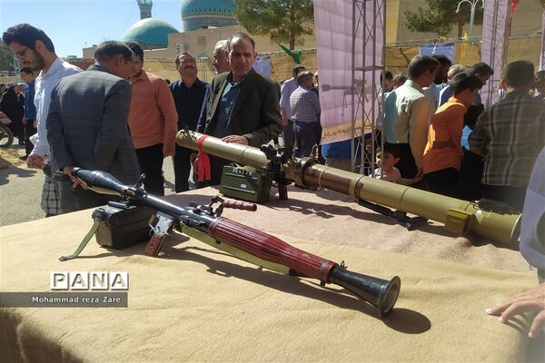 برگزاری نمایشگاه تجهیزات نظامی و سلاح‌های سنگین و نیمه سنگین در کاشمر