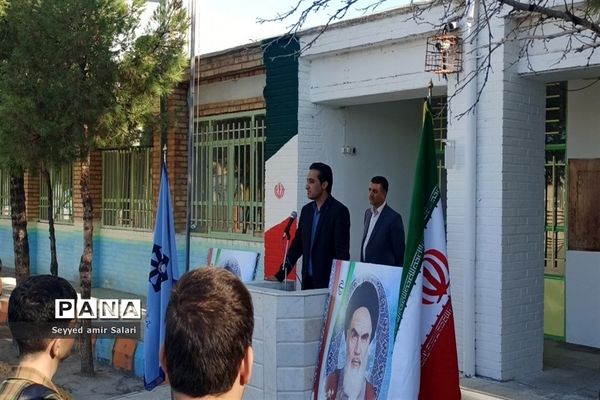 برگزاری هفته دفاع مقدس در دبیرستان تیزهوشان شهید بهشتی کاشمر