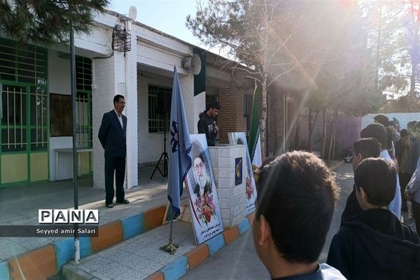 برگزاری هفته دفاع مقدس در دبیرستان تیزهوشان شهید بهشتی کاشمر