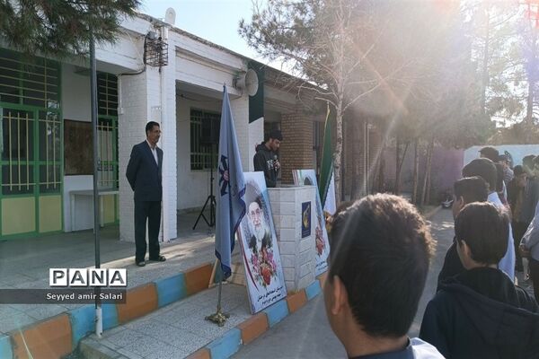 برگزاری هفته دفاع مقدس در دبیرستان تیزهوشان شهید بهشتی کاشمر