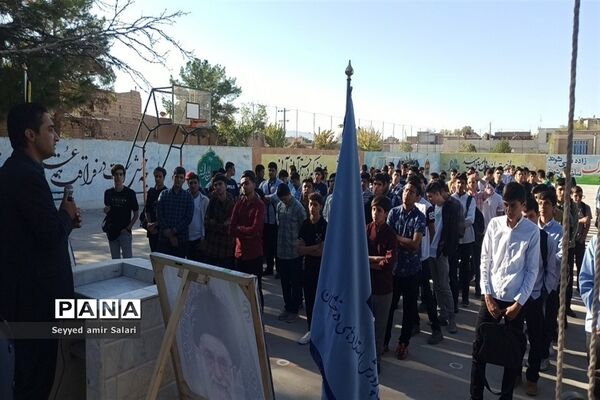 برگزاری هفته دفاع مقدس در دبیرستان تیزهوشان شهید بهشتی کاشمر