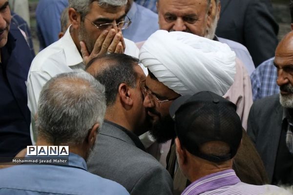 خداحافظی نمازگزاران جمعه با امام جمعه شهرستان قدس