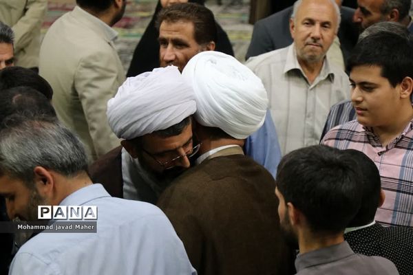 خداحافظی نمازگزاران جمعه با امام جمعه شهرستان قدس