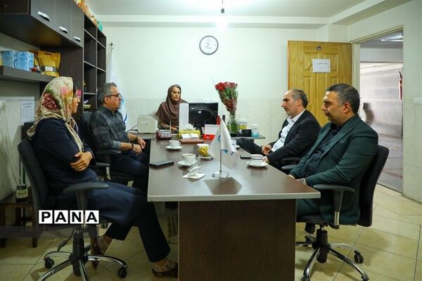 دیدار شهردار فردیس با معلولان ذهنی موسسه خیریه توانبخشی سرای رادمهر