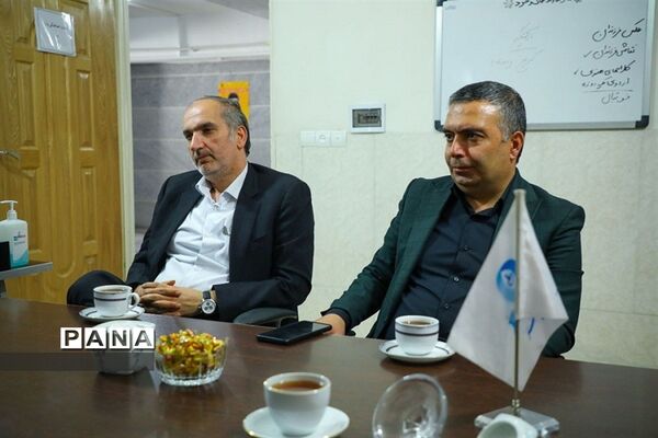 دیدار شهردار فردیس با معلولان ذهنی موسسه خیریه توانبخشی سرای رادمهر