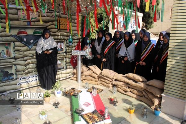 تجدید میثاق دانش‌آموزان مدرسه شاهد شهدای اکباتان با شهید گمنام