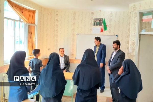 بازدید مدیر آموزش و پرورش شهرستان کلات از مدارس روستاهای قله زو، آقداش و سیرزار