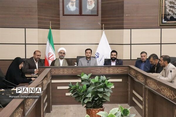 آیین تکریم و معارفه مسئول اتحادیه انجمن‌های اسلامی دانش‌آموزان شهرستان مهریز