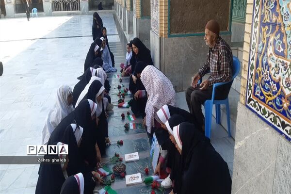 پدر شهید لردی میزبان دانش‌آموزان بافقی