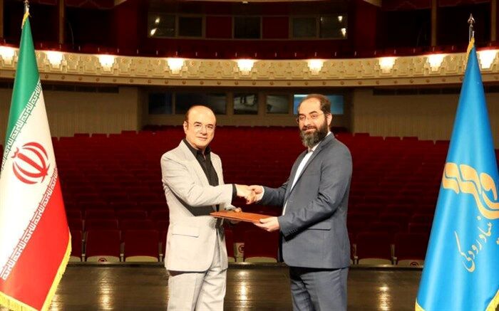 منوچهر صهبائی رهبر ارکستر سمفونیک تهران شد