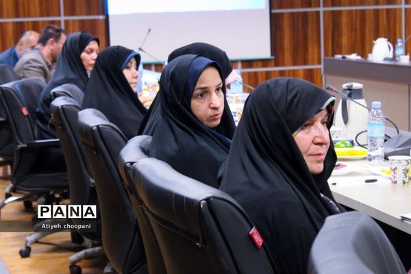 نشست صمیمی معاونت پرورشی و فرهنگی شهر تهران