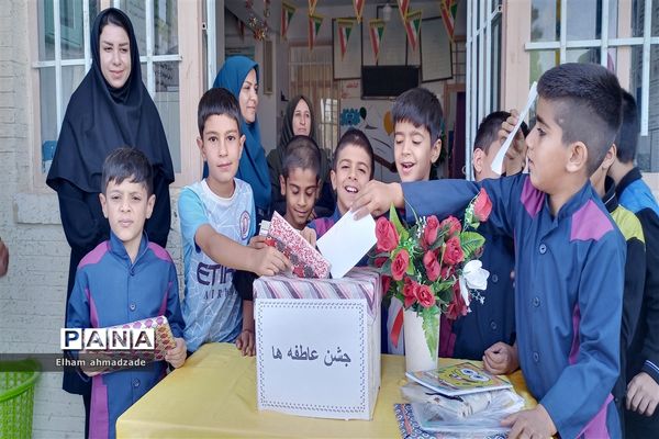 جشن عاطفه‌ها در دبستان قرآنی شهید منتظرقائم شهرستان خاتم
