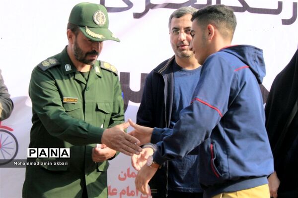 آیین نواختن زنگ تحرک مدارس در ناحیه یک ری‌