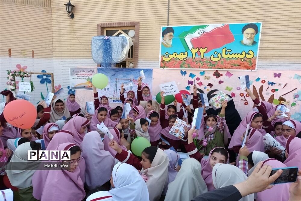نواختن زنگ جشن عاطفه‌ها در مدارس بهبهان