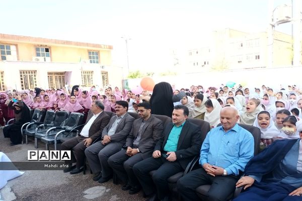 نواختن زنگ جشن عاطفه‌ها در مدارس بهبهان